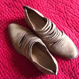 Coconuts by Matisse ankle booties